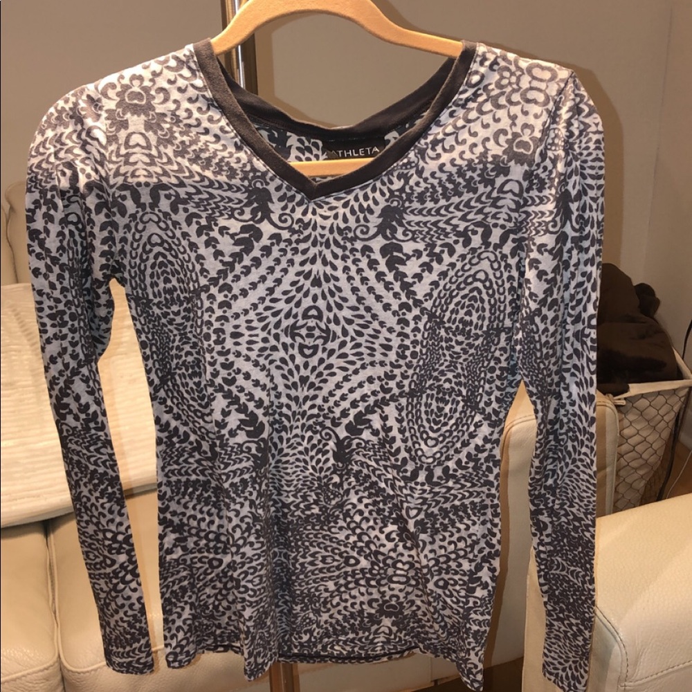 Athleta long sleeve